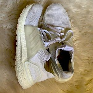 white adidas boost shoes